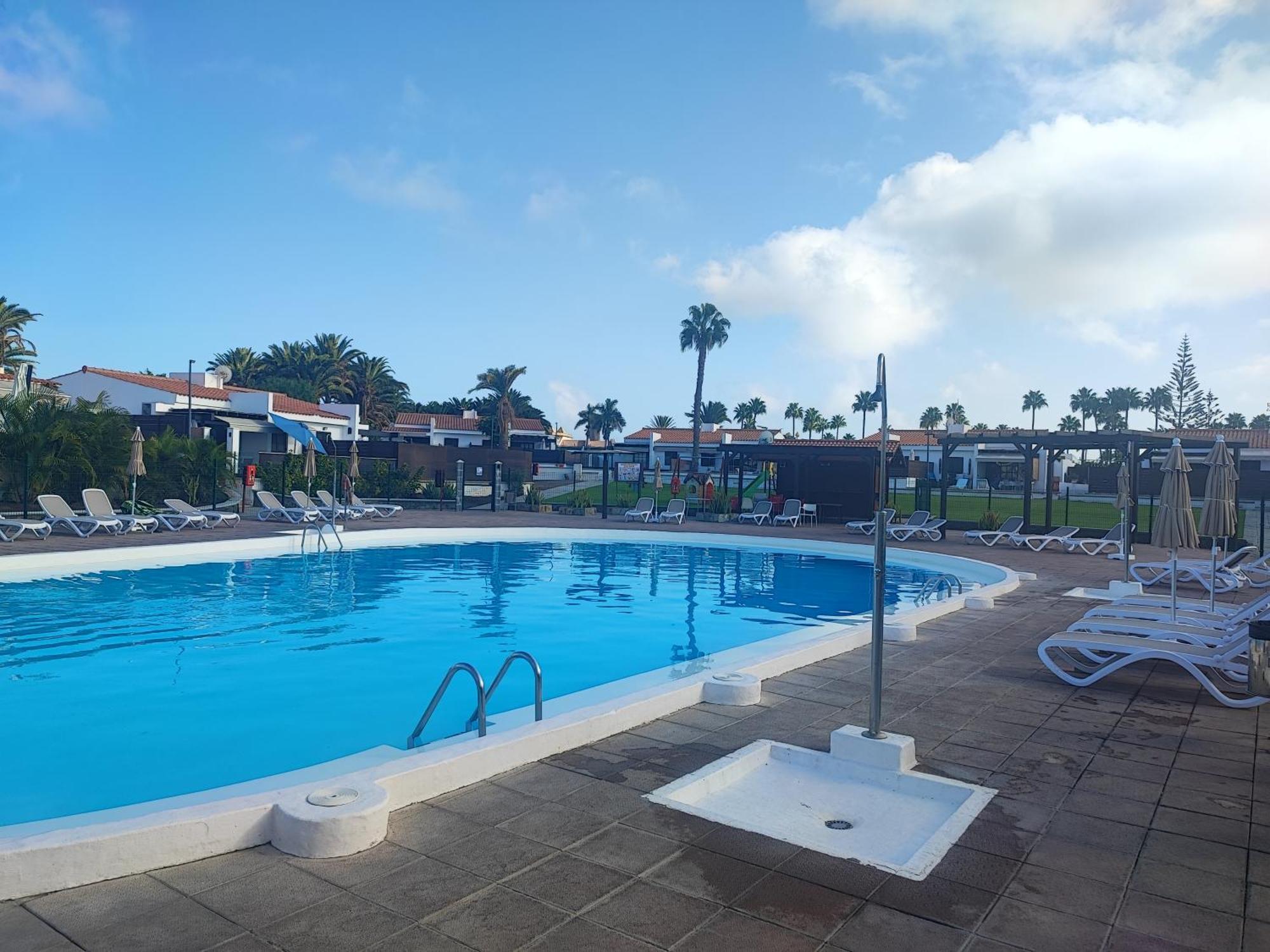 Bungalow Maspalomas Golf Con Jacuzzi, Piscina Y Jardin San Bartolomé المظهر الخارجي الصورة