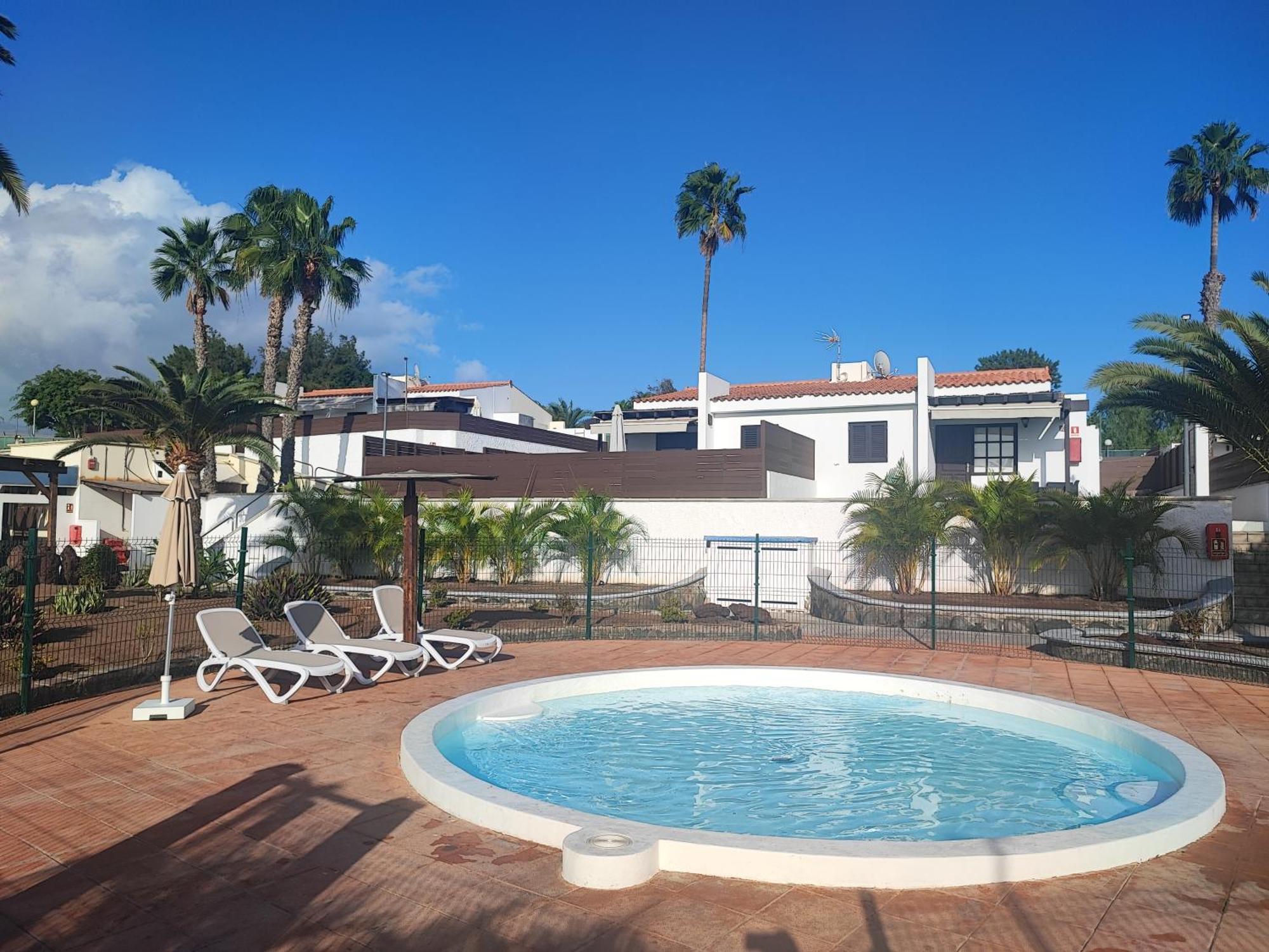 Bungalow Maspalomas Golf Con Jacuzzi, Piscina Y Jardin San Bartolomé المظهر الخارجي الصورة